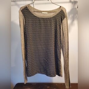 Le Lis Pullover Long Sleeved Dress Shirt